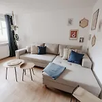 Modernes Altstadt In * لمغو